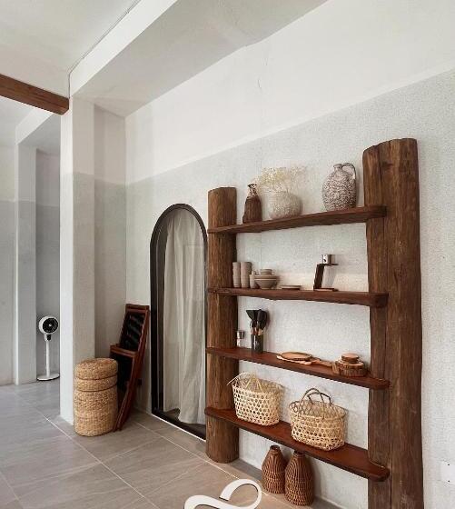 سوئیت جونیور خانوادگی, Lo Villa Phu Yen