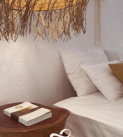 اتاق لوکس با تخت بزرگ, Lo Villa Phu Yen