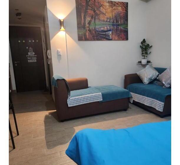 Апартаменты 1 Спальня с Балконом, Dg Condotel @manhattan Plaza T2 Studio With Balcony , 50 Inch Tv And Unli Wifi @araneta Cubao Quezon
