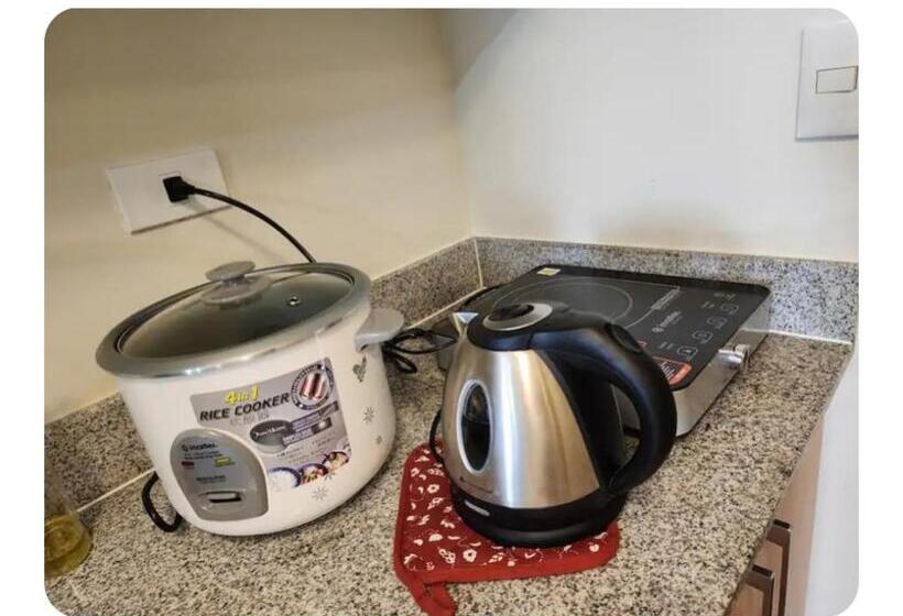 شقة غرفة نوم واحدة مزودة بشُرفة, Dg Condotel @manhattan Plaza T2 Studio With Balcony , 50 Inch Tv And Unli Wifi @araneta Cubao Quezon