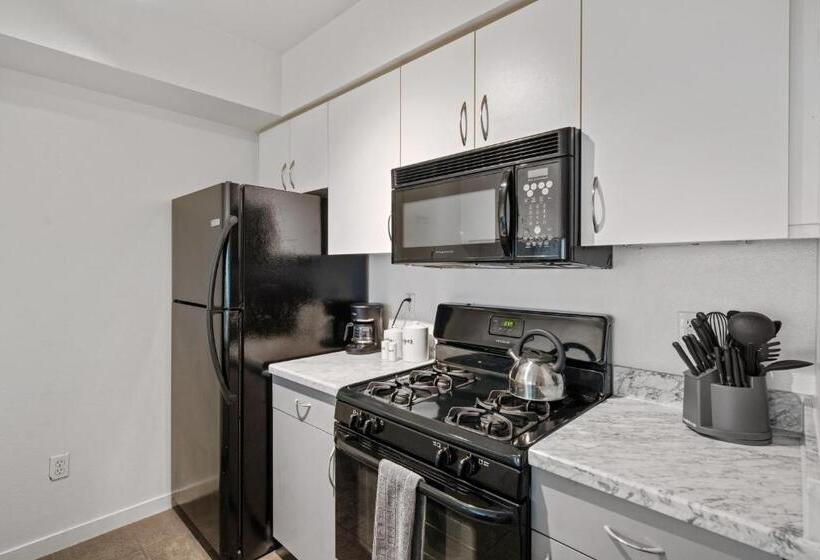 带2个卧室的公寓, Heart Of Santa Monica , Orange Pearl Condo