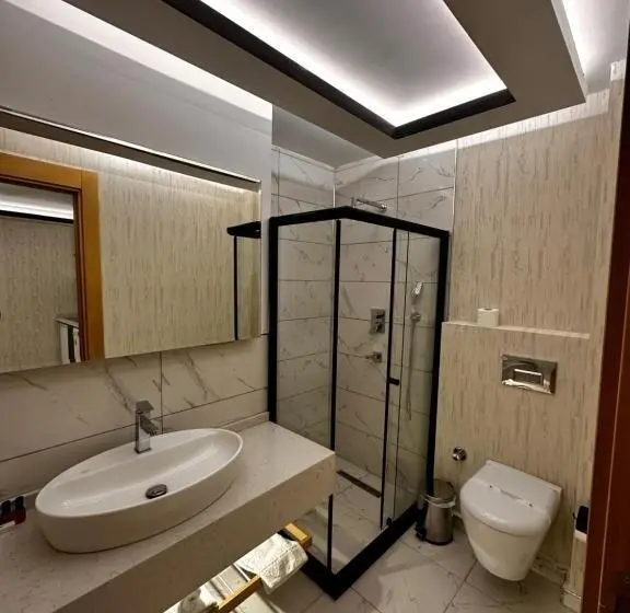 デラックススイート, Kt Home Hotel & Apartments