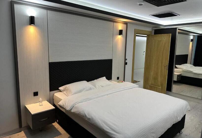 Президентский Люкс, Kt Home Hotel & Apartments