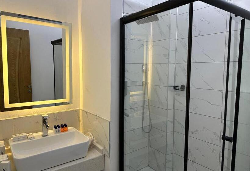 חדר דלוקס לארבעה, Kt Home Hotel & Apartments