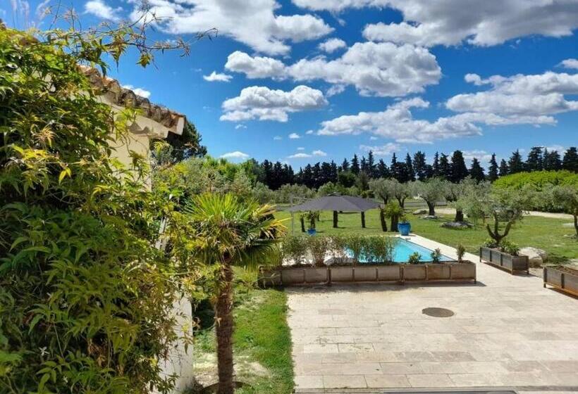 스탠다드 룸 풀장 전망, Le Mas Des Ptits Lous