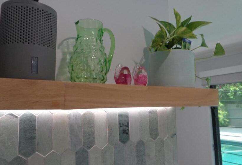 غرفة قياسية سرير كينج, Noosa Buoys