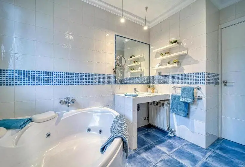 اتاق استاندارد با وان آب گرم, Suki House Chalet 1
