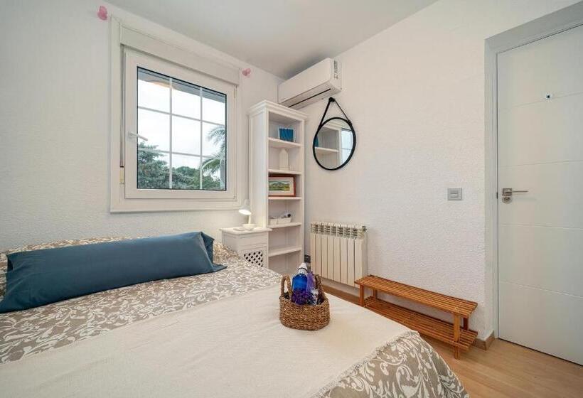 اتاق استاندارد با سرویس بهداشتی مشترک, Suki House Chalet 1