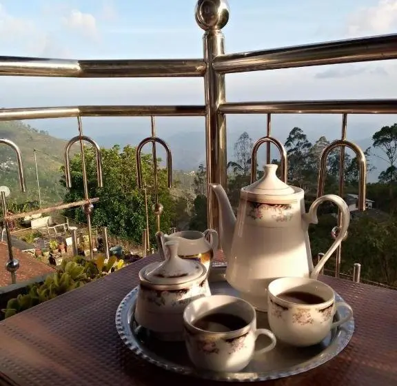 Deluxe Room Mountain View, The Bawa S Guest House