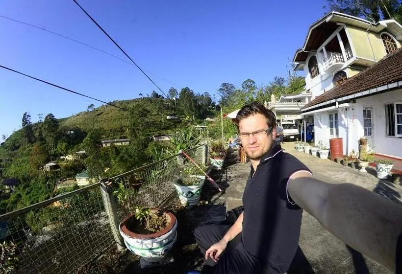 Deluxe Room Mountain View, The Bawa S Guest House