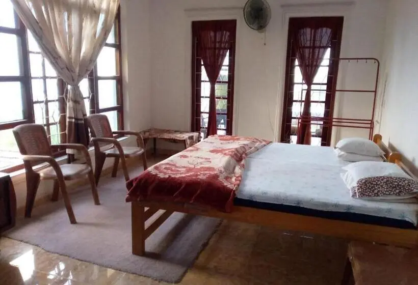 Deluxe Room Mountain View, The Bawa S Guest House