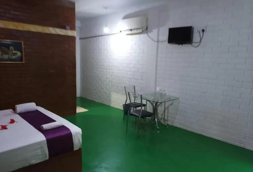 Standardzimmer Kingsize Bett, Vinchenso