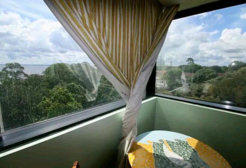 سوئیت با چشم‌انداز رودخانه, Tropical Executive Hotel Apt 606