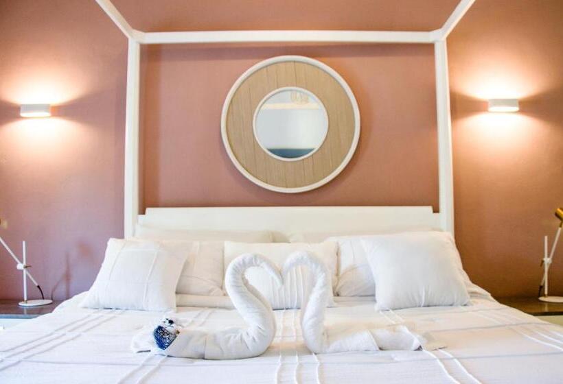 اتاق لوکس با تخت بزرگ, Villa Bikini