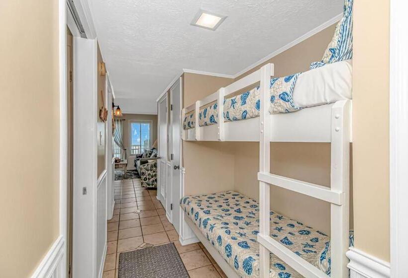 带1个卧室的带海景的公寓, Exceptional Ocean Pier Pool Front 1 Br Condo