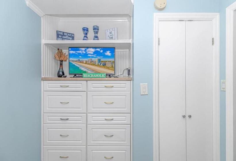 Апартаменты 1 Спальня Вид на Море, Exceptional Ocean Pier Pool Front 1 Br Condo