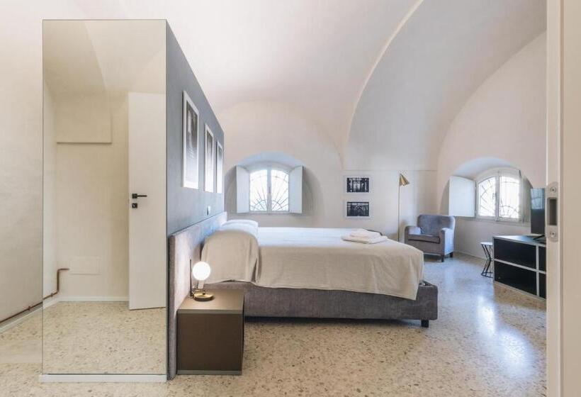 اتاق استاندارد, Foresteria Il Voltone