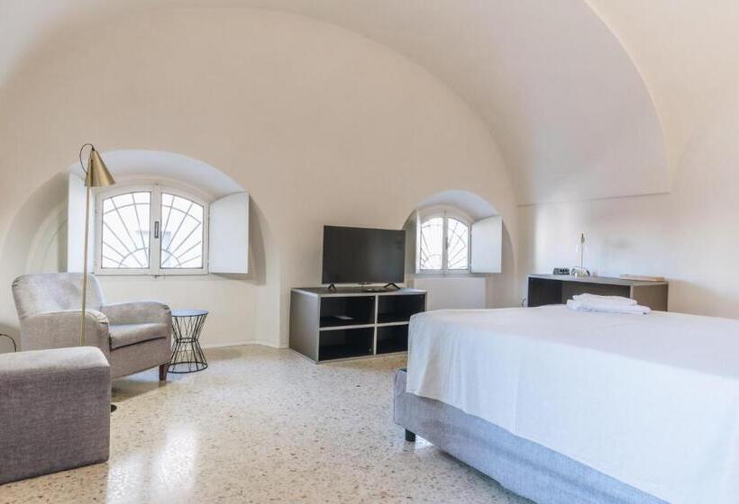 اتاق استاندارد, Foresteria Il Voltone