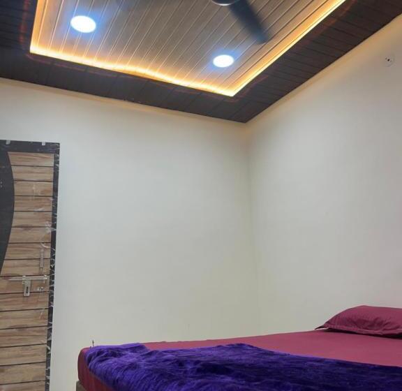 غرفة ديلوكس سرير كينج, Shivganga Guest House