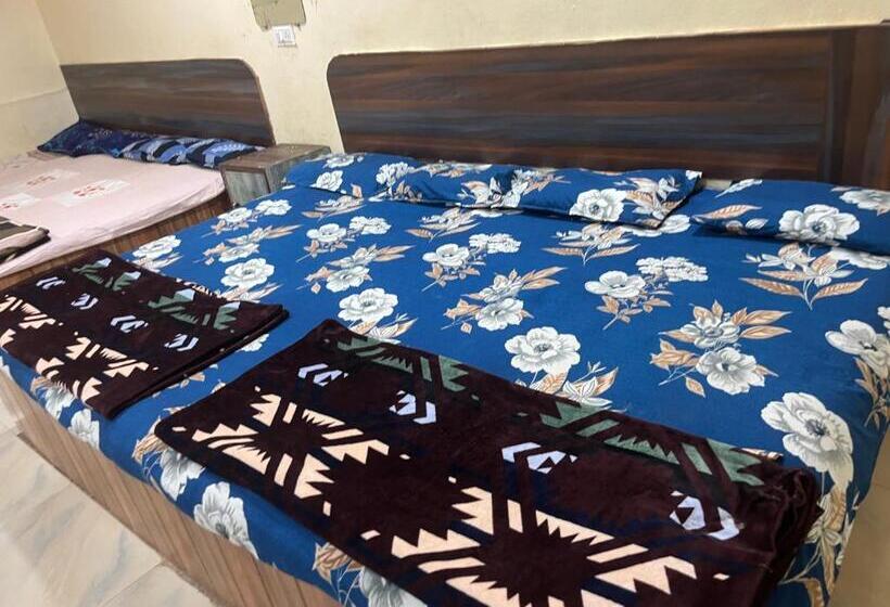 غرفة ديلوكس عائلية, Shivganga Guest House