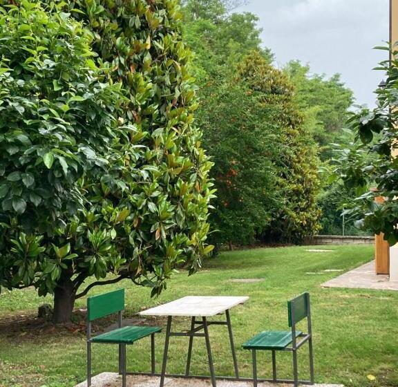 اتاق استاندارد سه نفره, Maison Country B&b