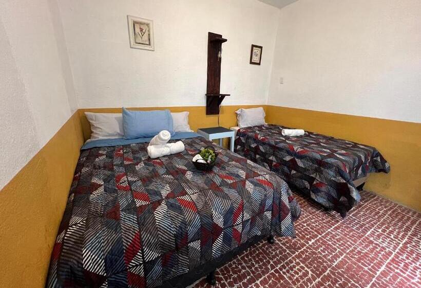 اتاق ساده سه‌ نفره, Casa Del Viajero Antigua