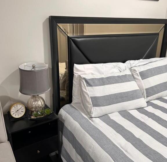 디럭스 룸, Luxurious Basement Guest Suite In Elkridge