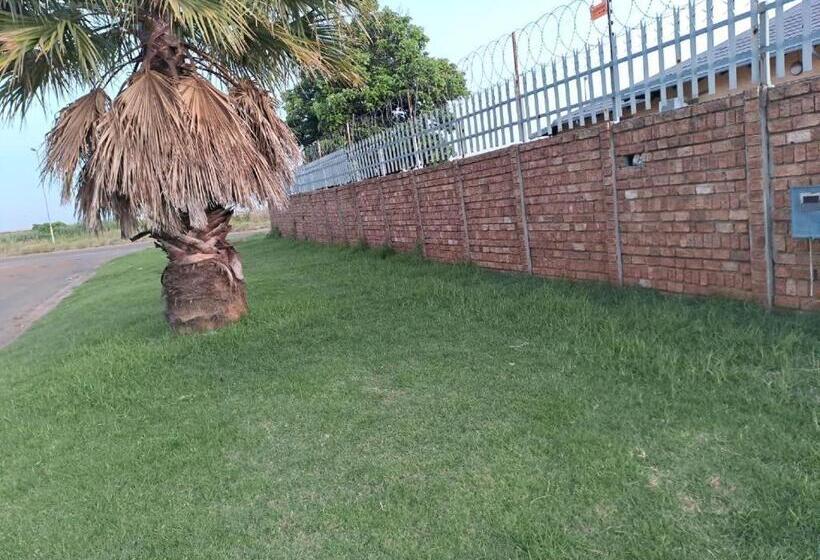 غرفة قياسية حمام مشترك, Pearl Guest House Kempton Park