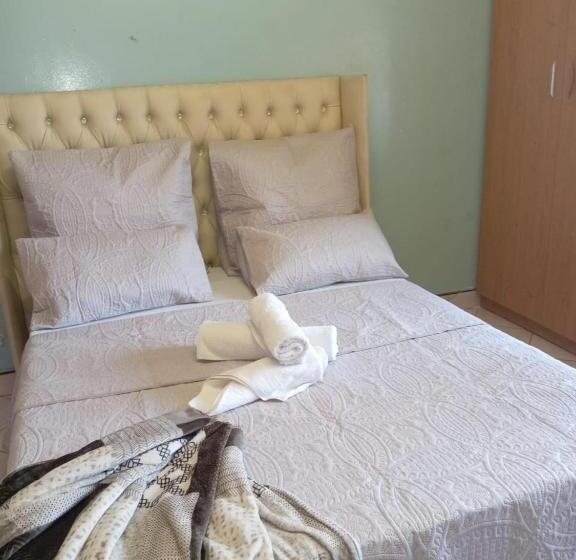 غرفة قياسية حمام مشترك, Pearl Guest House Kempton Park