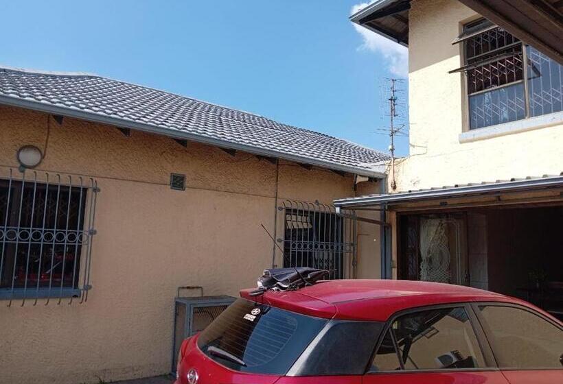 غرفة قياسية حمام مشترك, Pearl Guest House Kempton Park