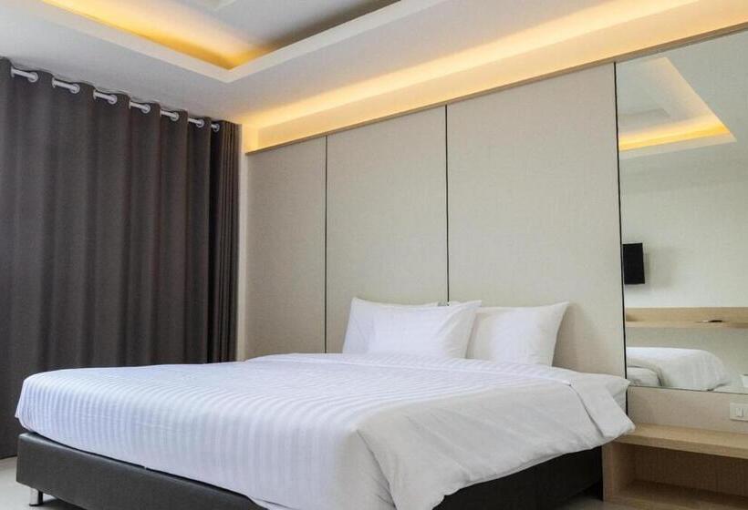 디럭스 룸, River Hotel   The Outstanding Venues Nakhon Pathom