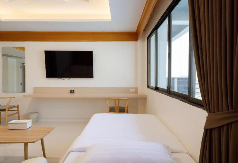 패밀리 주니어 스위트, River Hotel   The Outstanding Venues Nakhon Pathom