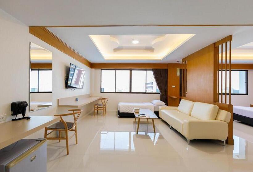 패밀리 주니어 스위트, River Hotel   The Outstanding Venues Nakhon Pathom