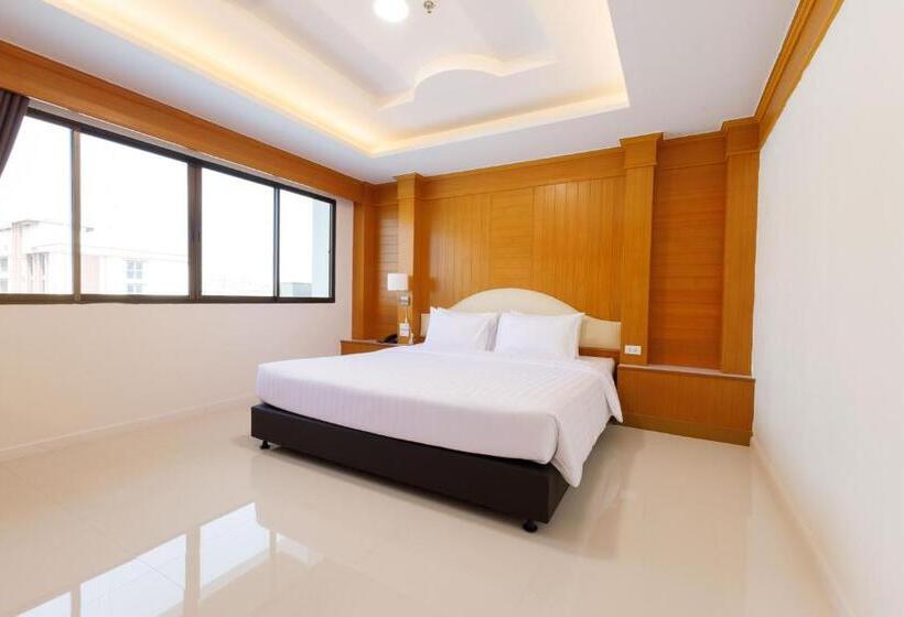 패밀리 주니어 스위트, River Hotel   The Outstanding Venues Nakhon Pathom
