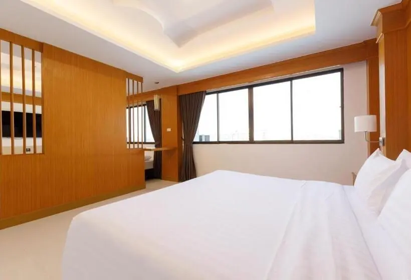 سوئیت جونیور خانوادگی, River Hotel   The Outstanding Venues Nakhon Pathom