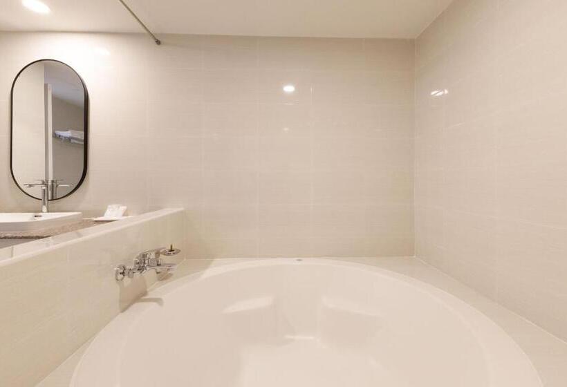 이그제큐티브 스위트, River Hotel   The Outstanding Venues Nakhon Pathom