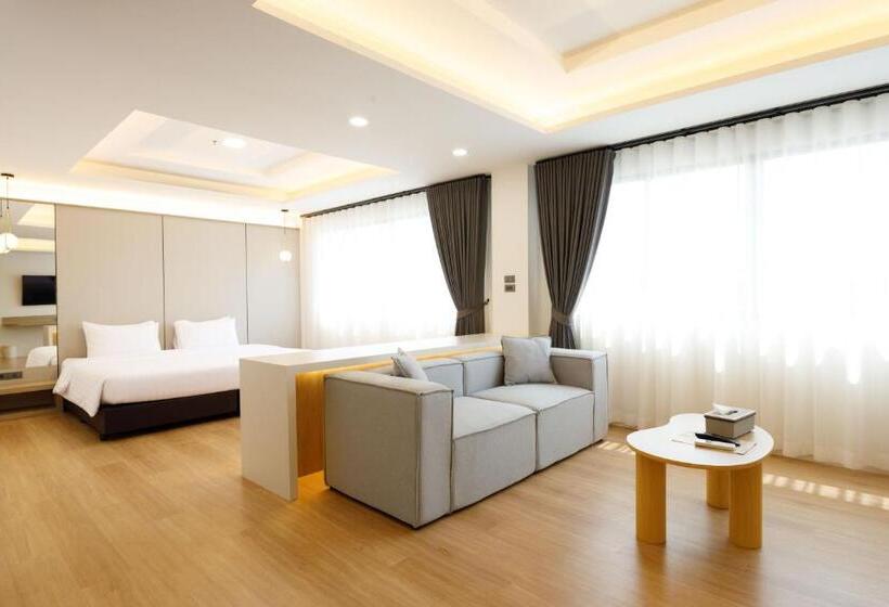 이그제큐티브 스위트, River Hotel   The Outstanding Venues Nakhon Pathom