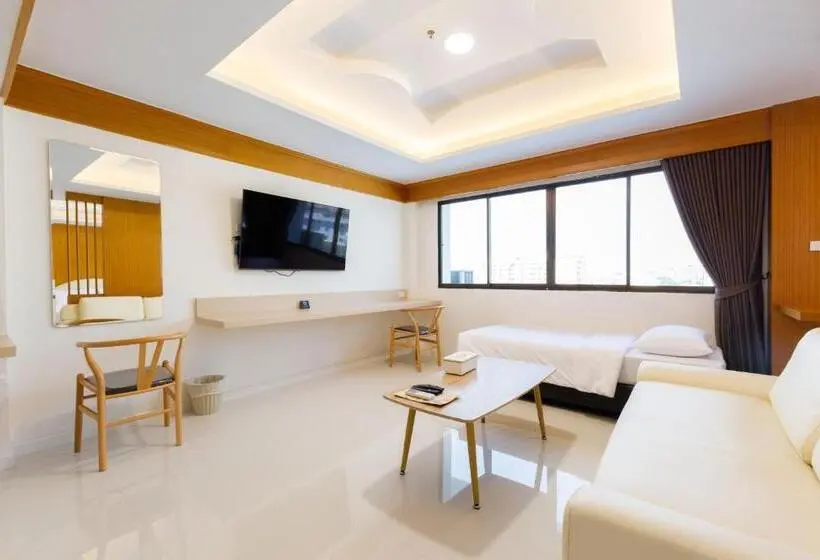 سوئیت جونیور خانوادگی, River Hotel   The Outstanding Venues Nakhon Pathom
