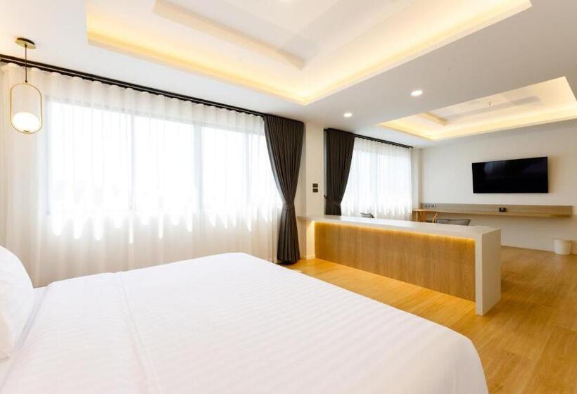 이그제큐티브 스위트, River Hotel   The Outstanding Venues Nakhon Pathom