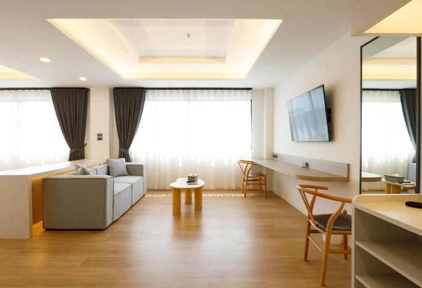 이그제큐티브 스위트, River Hotel   The Outstanding Venues Nakhon Pathom