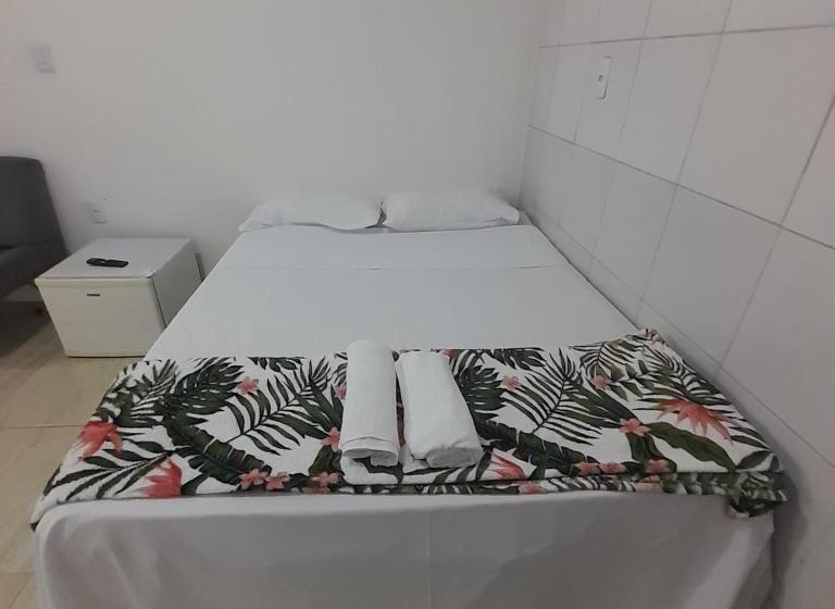 غرفة قياسية ثلاثية, Pousada Estelita