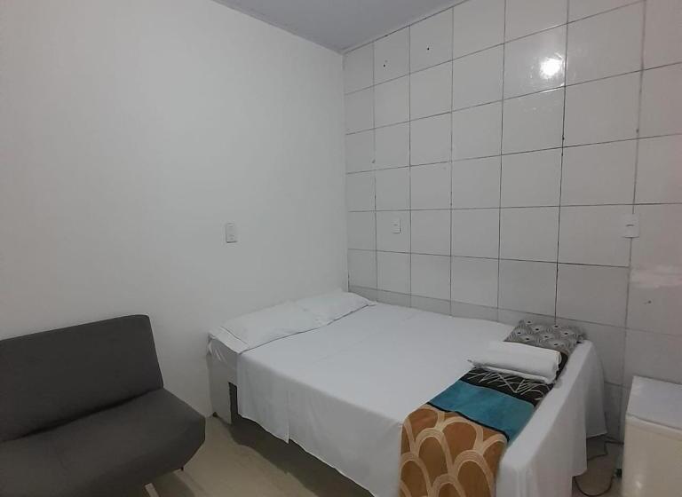 غرفة قياسية ثلاثية, Pousada Estelita