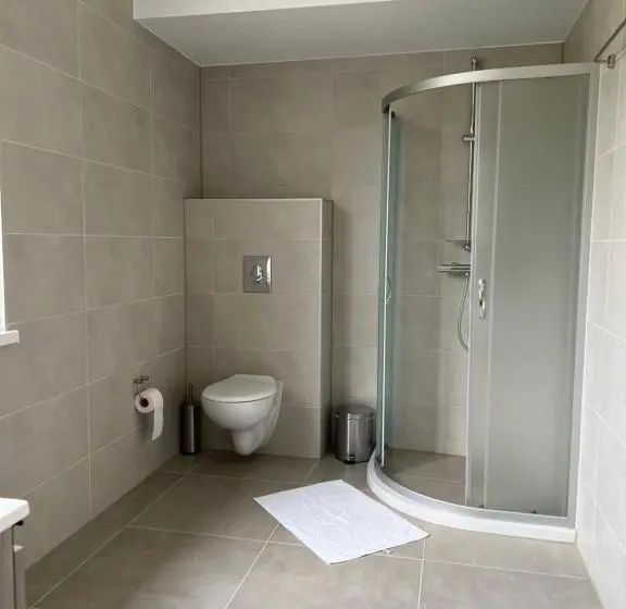 Standard Yhden Hengen Huone, комплекс маджарово