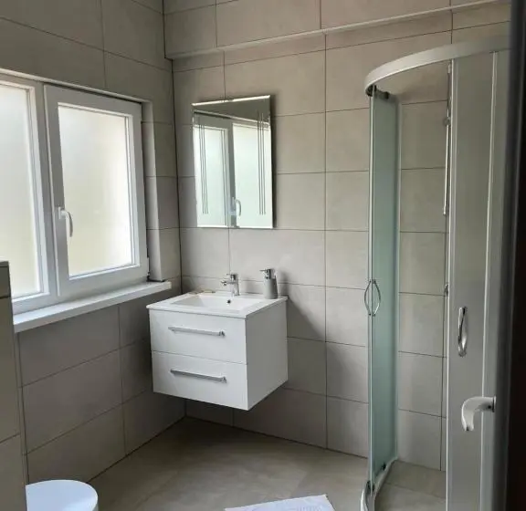 Standard Yhden Hengen Huone, комплекс маджарово