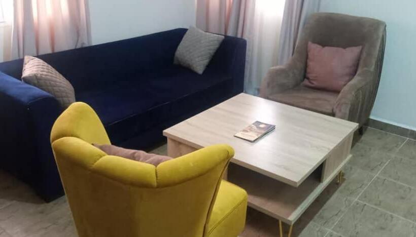 سوییت, Benji Apartments