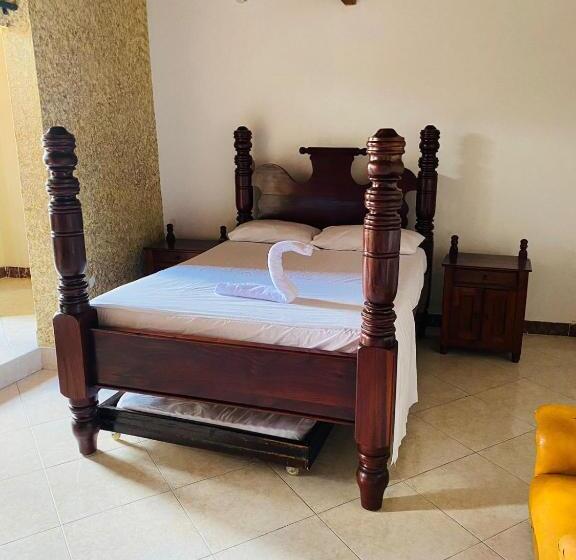 غرفة قياسية, Casa Morales