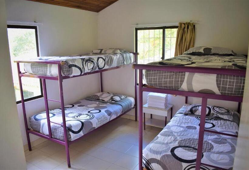 ファミリールーム, Club Campestre El Bosque