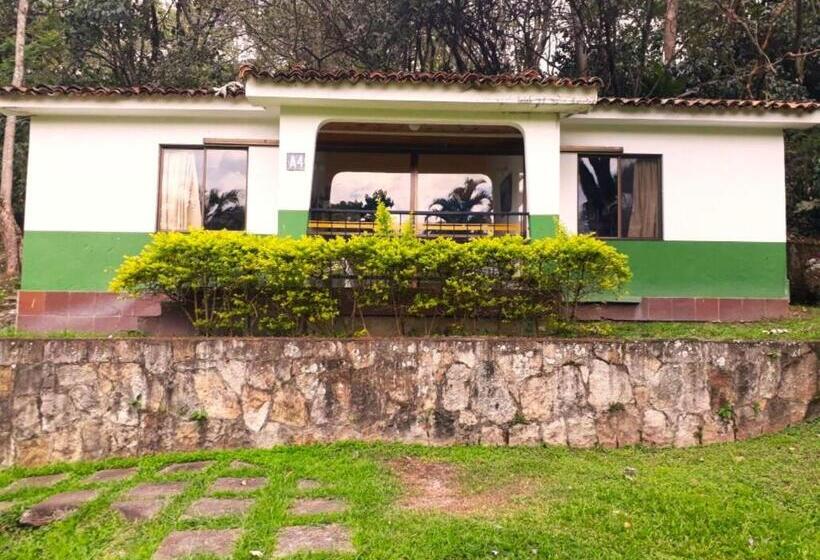 ファミリールーム, Club Campestre El Bosque