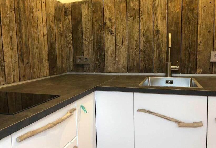 1 Bedroom Apartment Lake View, Gulfhof Friedrichsgroden