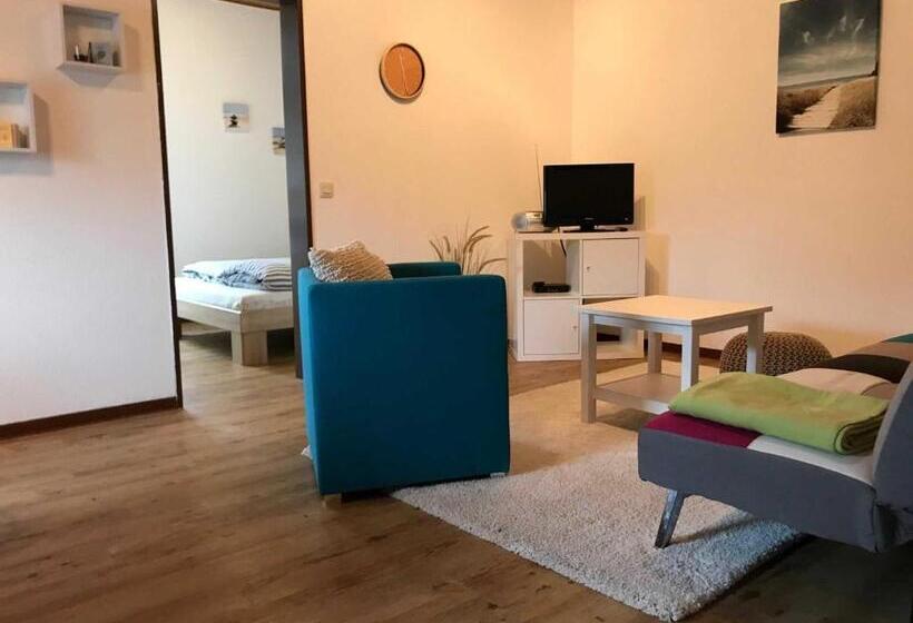 1 Bedroom Apartment Lake View, Gulfhof Friedrichsgroden